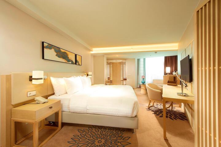 Room 8 of 54