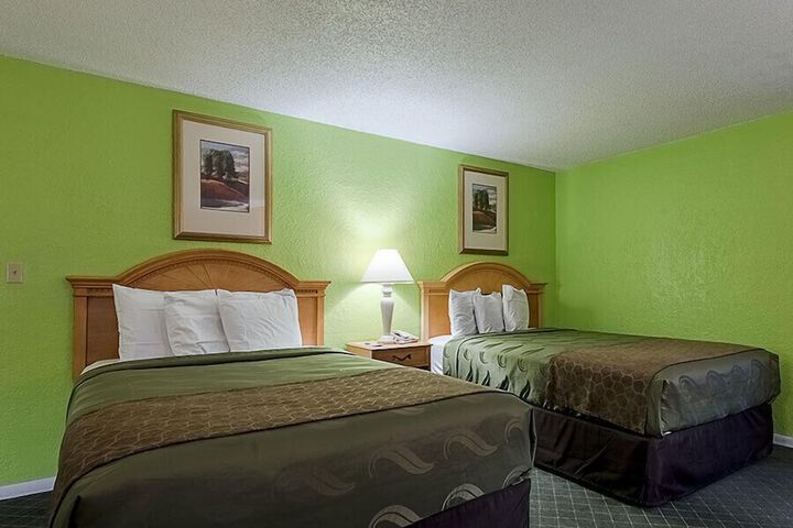 Room 8 of 26