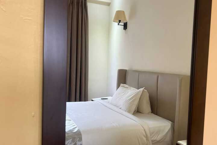 Room 2 of 12