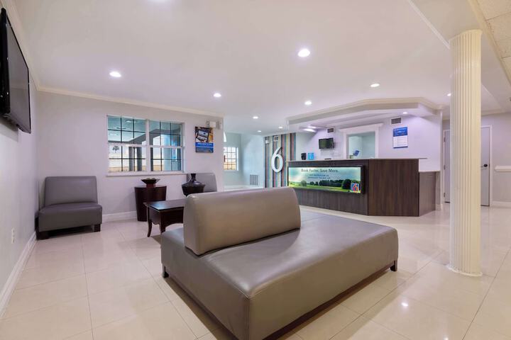 Guest Lobby
