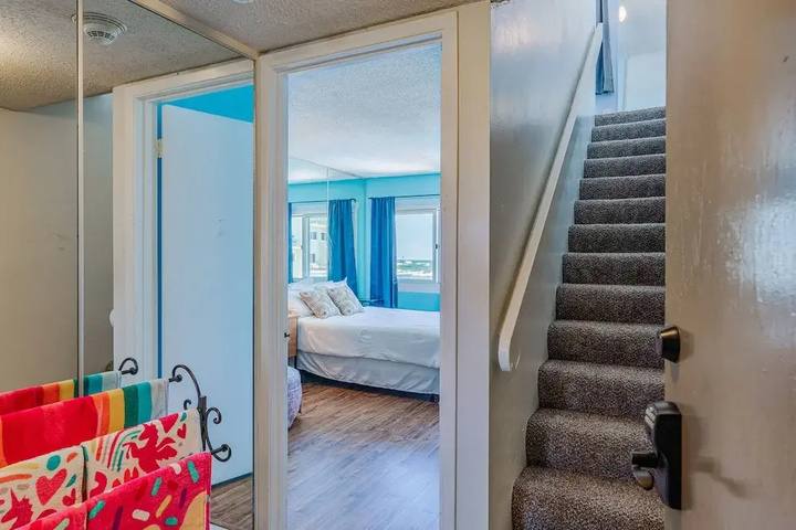 Room 4 of 14