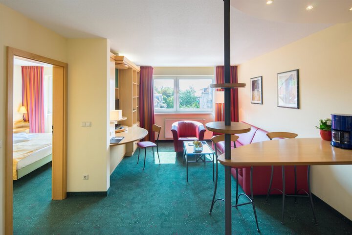 Room 10 of 41