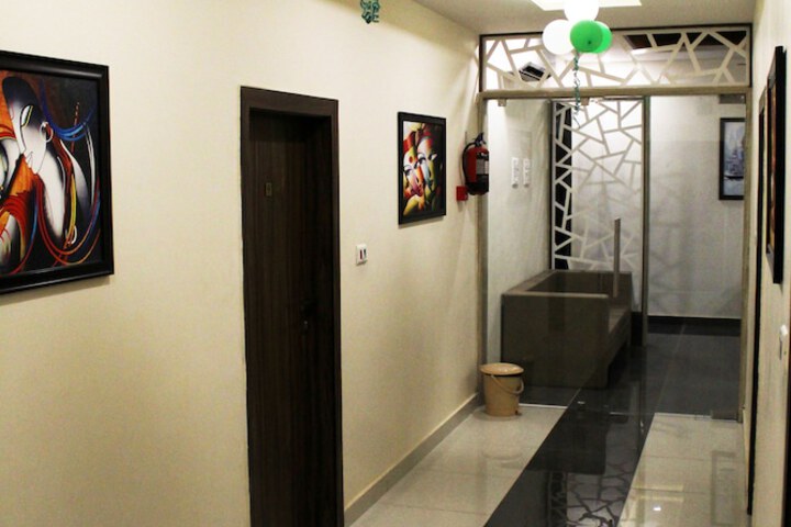 Hotel 2 of 32