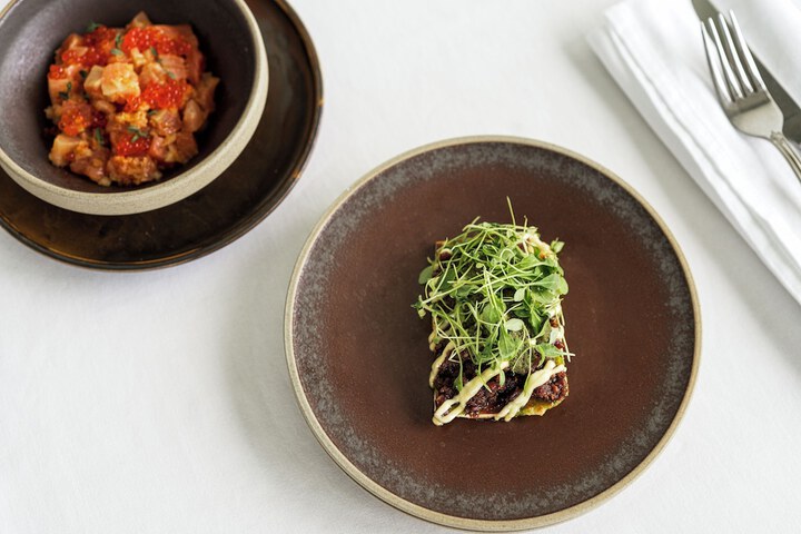 Dining 60 of 78