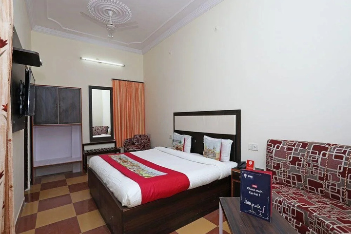 Room 7 of 14