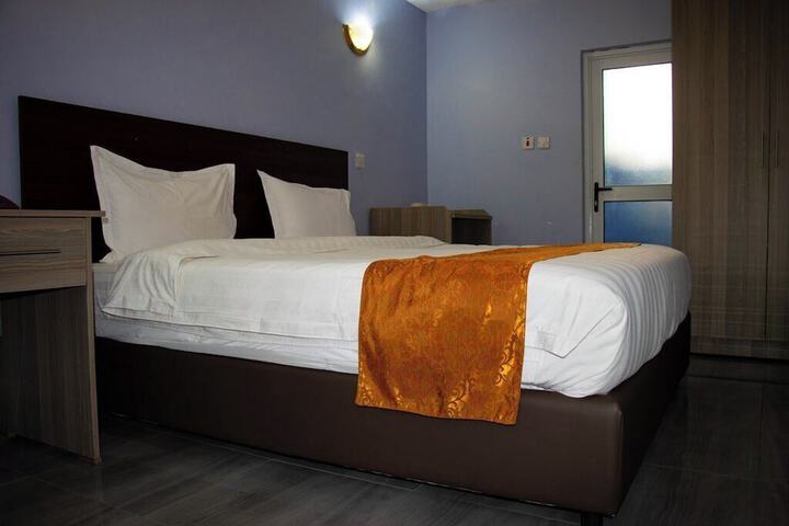 Room 10 of 55