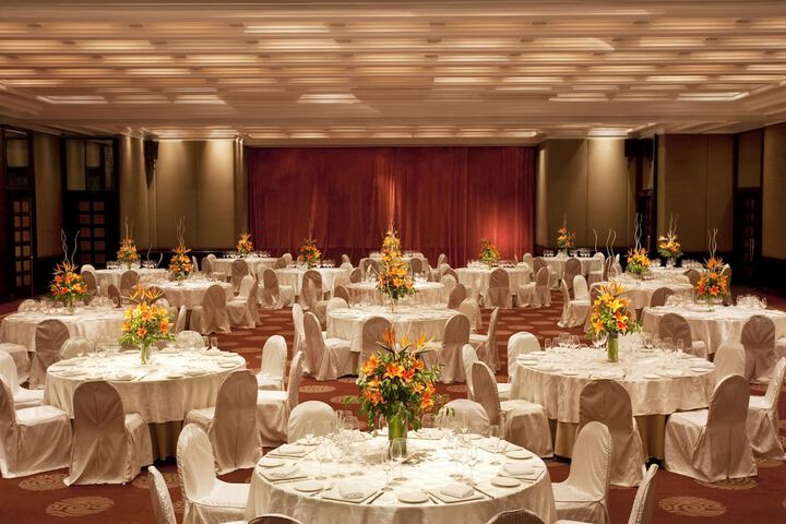 Ballroom/Hall 97 of 119