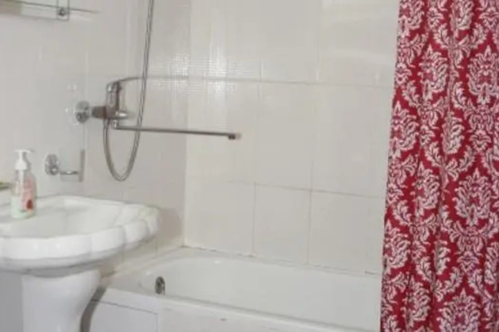 Room 7 of 10