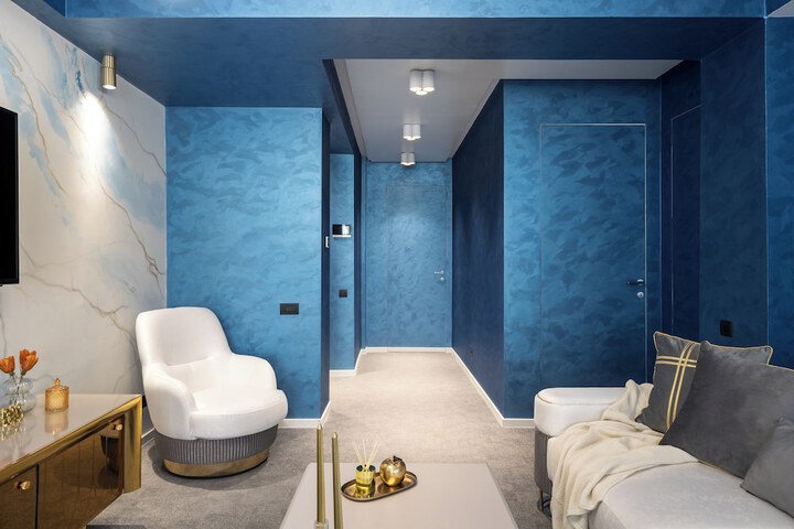 Room 374 of 552