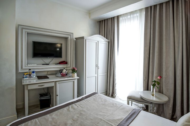 Room 21 of 108