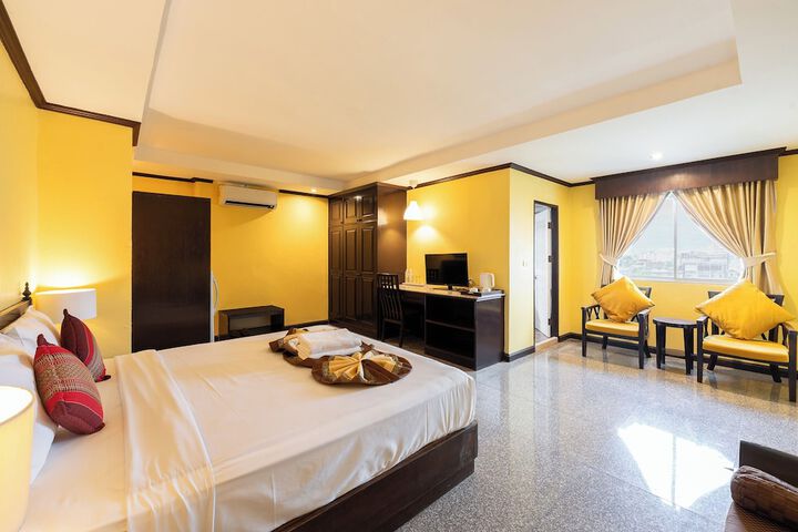 Room 14 of 77