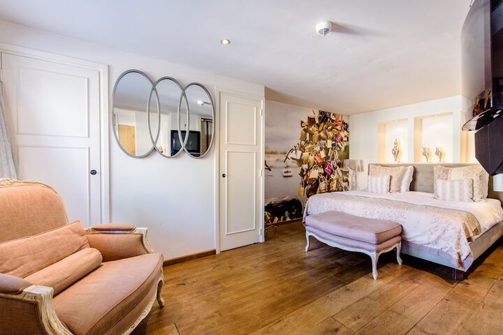 Room 10 of 47