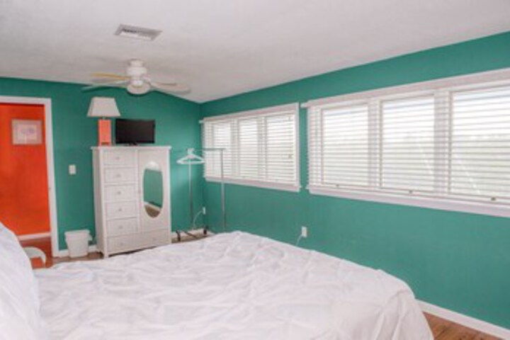 Room 13 of 43