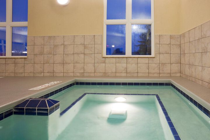 Pool 24 of 46