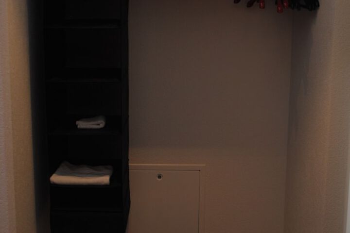 Room 38 of 77