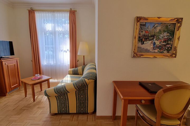Room 30 of 79