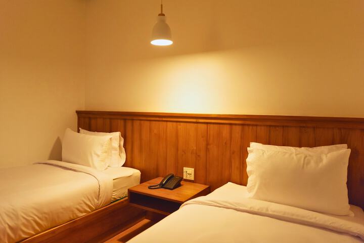 Room 20 of 65
