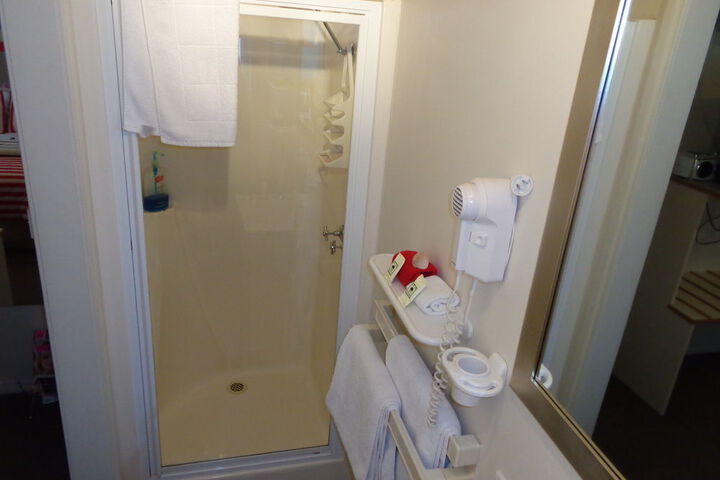 Room 20 of 33