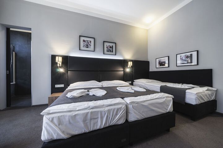 Room 50 of 97