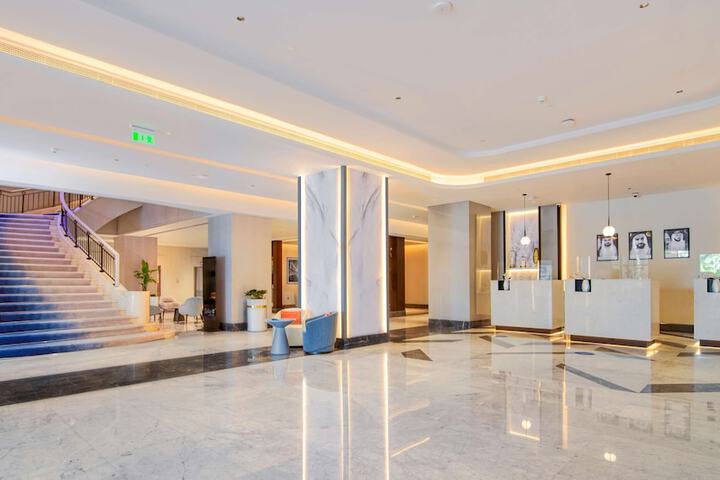 Hotel Interior 9 of 133