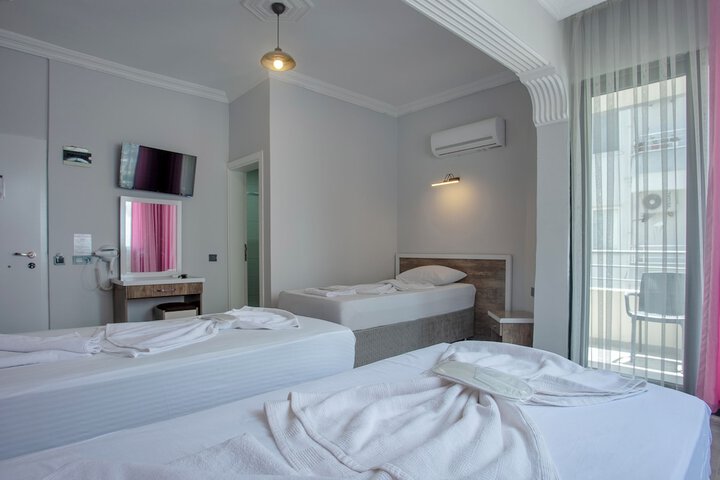 Room 9 of 59