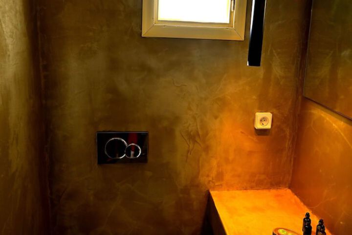 Room 109 of 188
