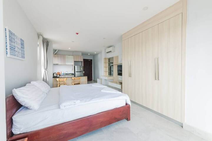 Room 25 of 148