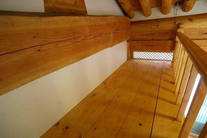 Room 6 of 73
