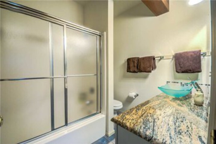 Room 4 of 23