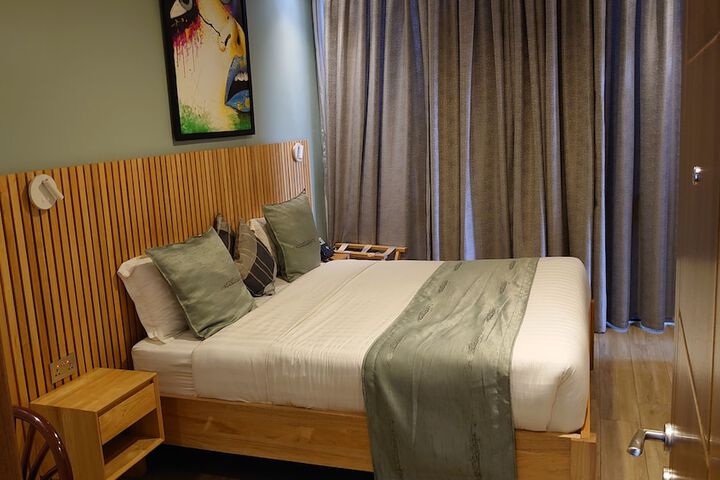 Room 13 of 24