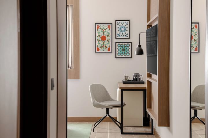 Room 32 of 118