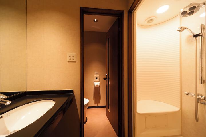 Room 15 of 56