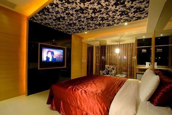 Room 22 of 107