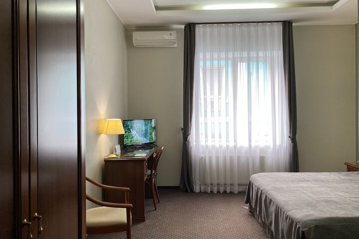 Room 12 of 44