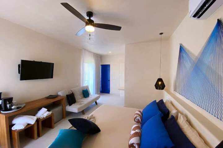 Room 53 of 321