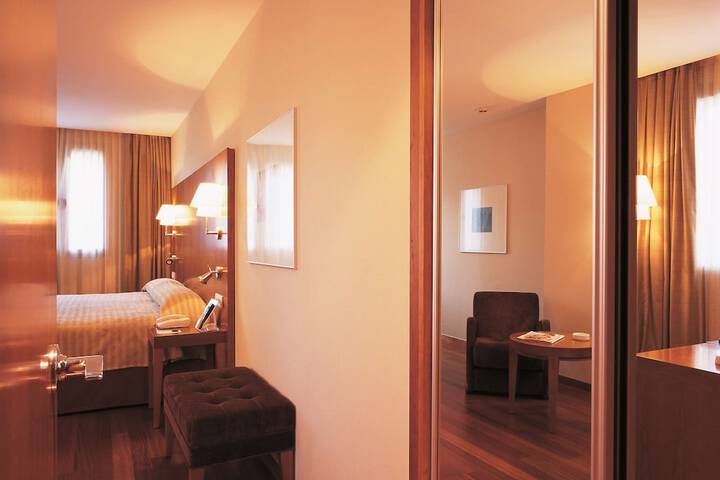 Room 12 of 49