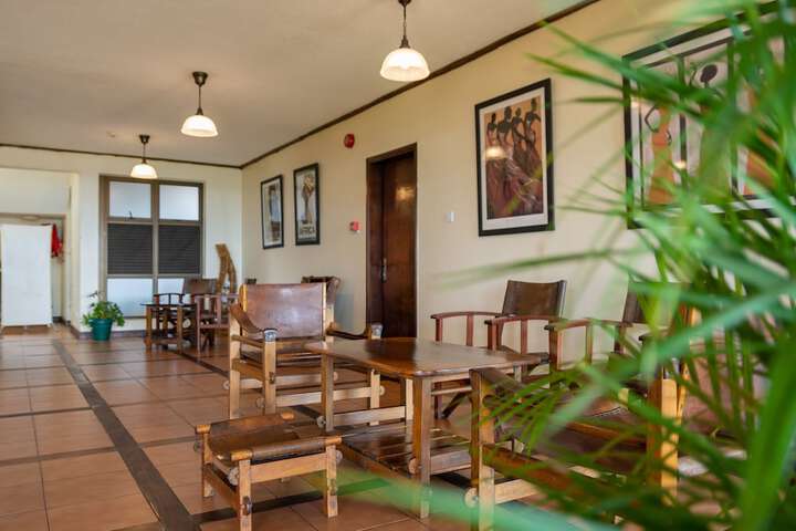 Entrance & Lobby