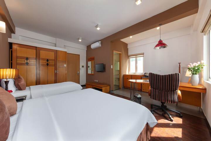 Room 13 of 86