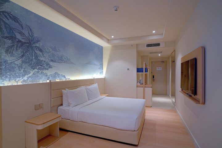 Room 27 of 70