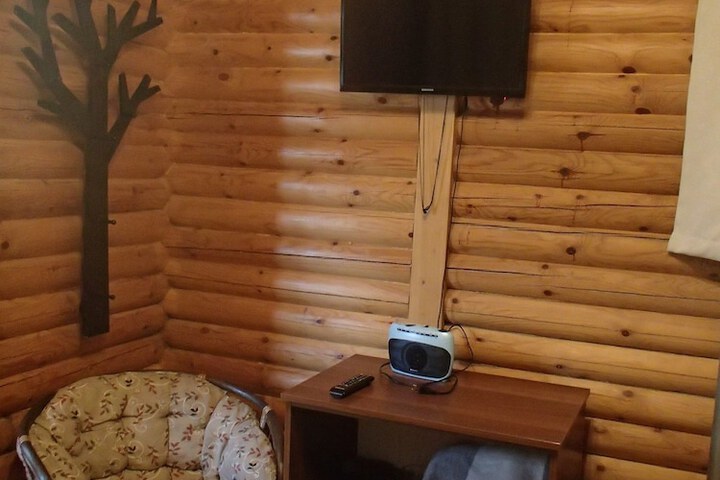 Room 2 of 20