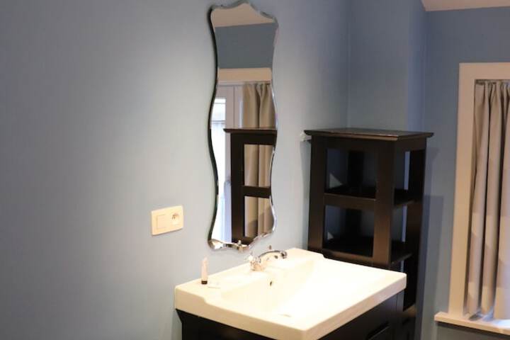 Room 17 of 51