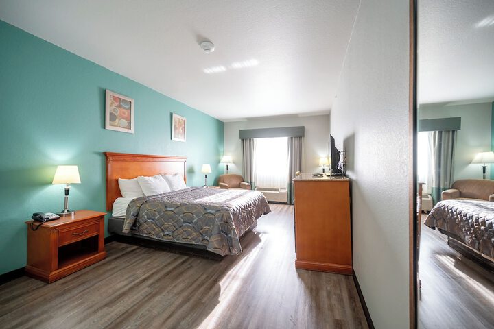 Room 11 of 31