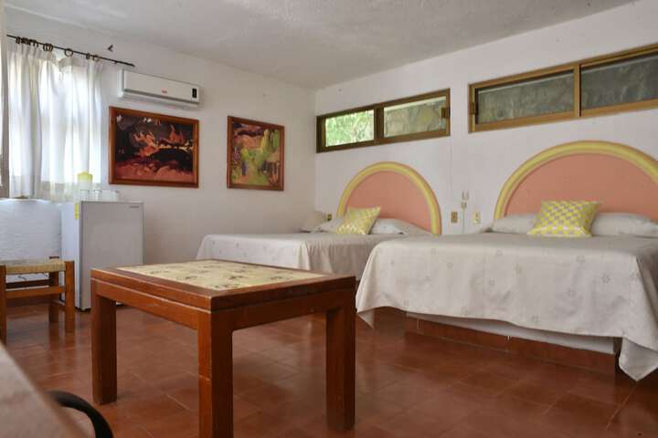 Room 6 of 75