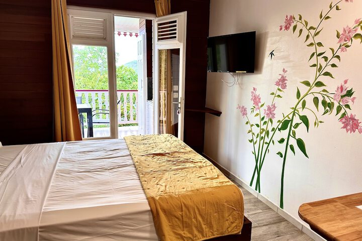 Room 32 of 62