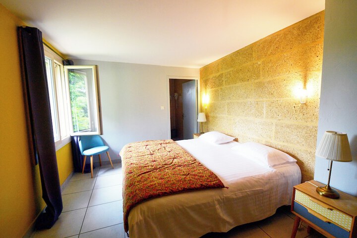 Room 10 of 46