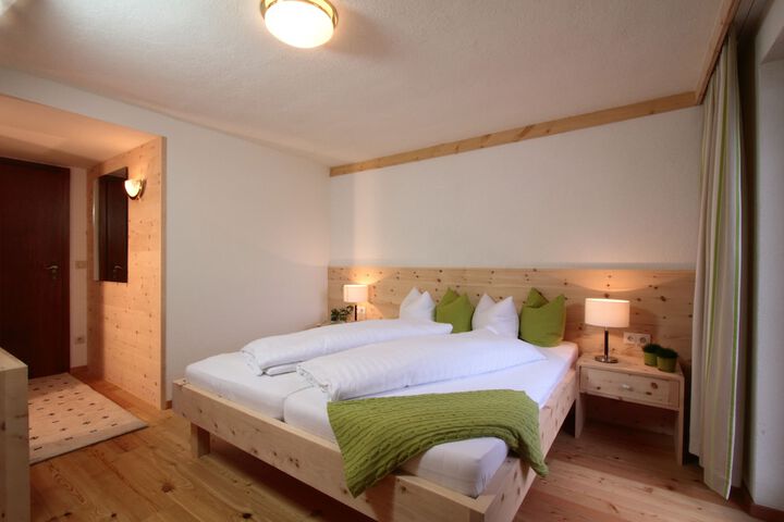 Room 5 of 48