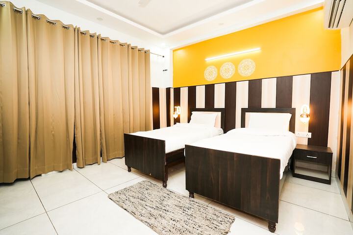 Room 8 of 41