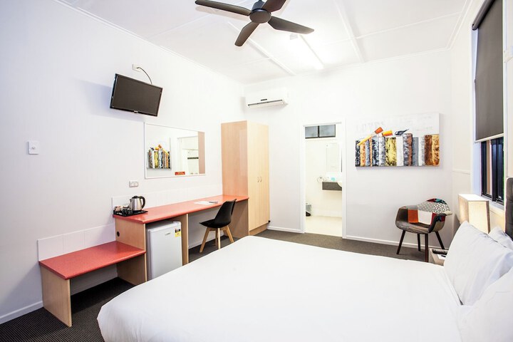 Room 16 of 62