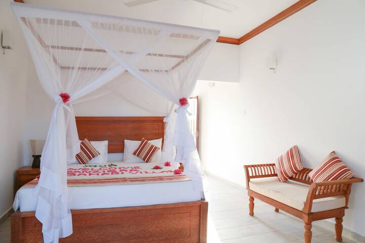 Room 4 of 27