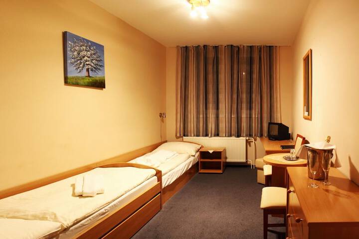Room 9 of 47